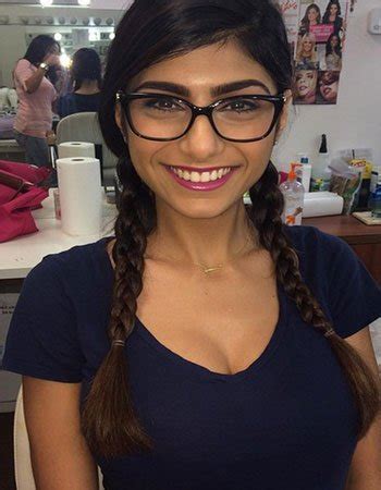 Mia Khalifa Age, Height, Family, Husband, Biography, More